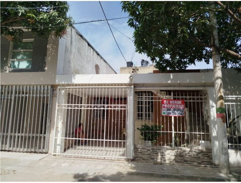 👩‍👩‍👧‍👧​ Casa en venta en Curinca, Santa Marta | Amplia y excelente ubicación 🏡✅